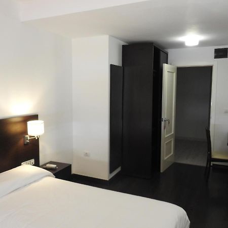 Hostal Meson De Paco Cariñena Екстериор снимка