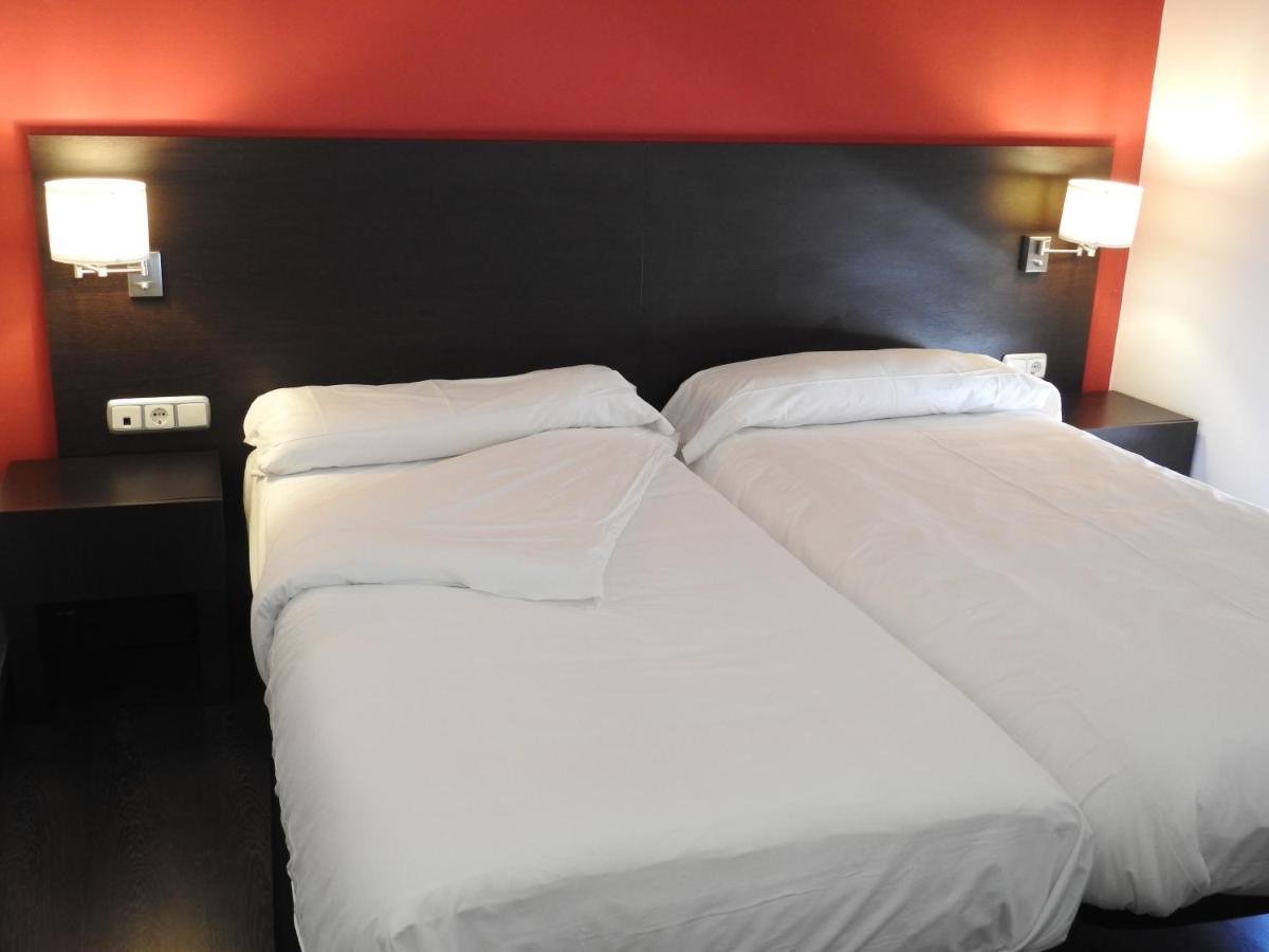 Hostal Meson De Paco Cariñena Екстериор снимка
